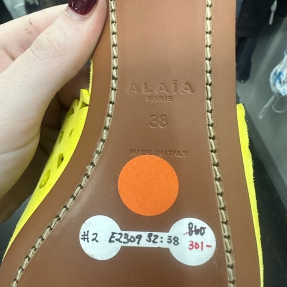 NIB $860 Alaia shoes - Picture 2 of 2